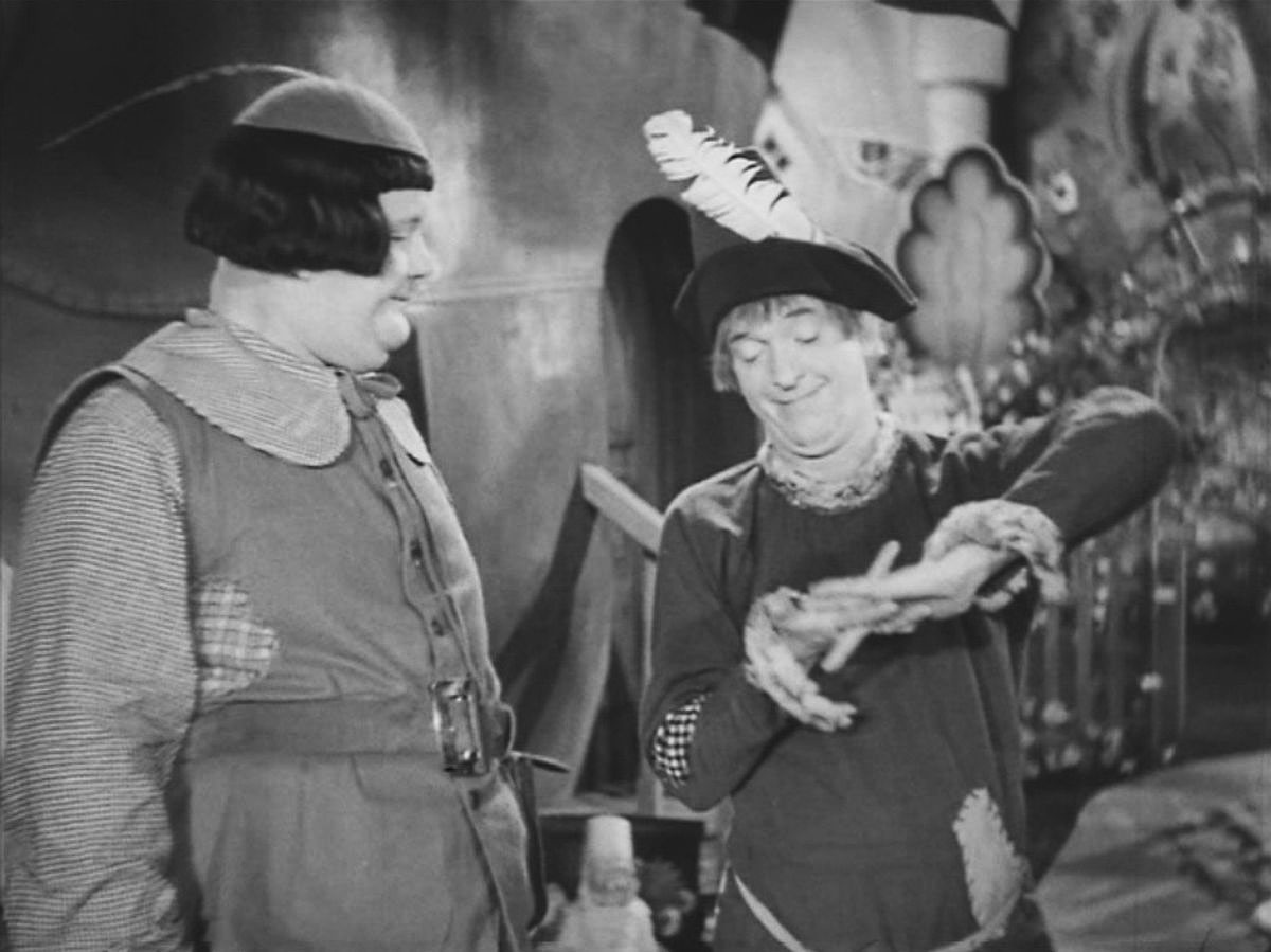 Stanlio e Ollio nel film "Nel paese delle Meraviglie" (1934)